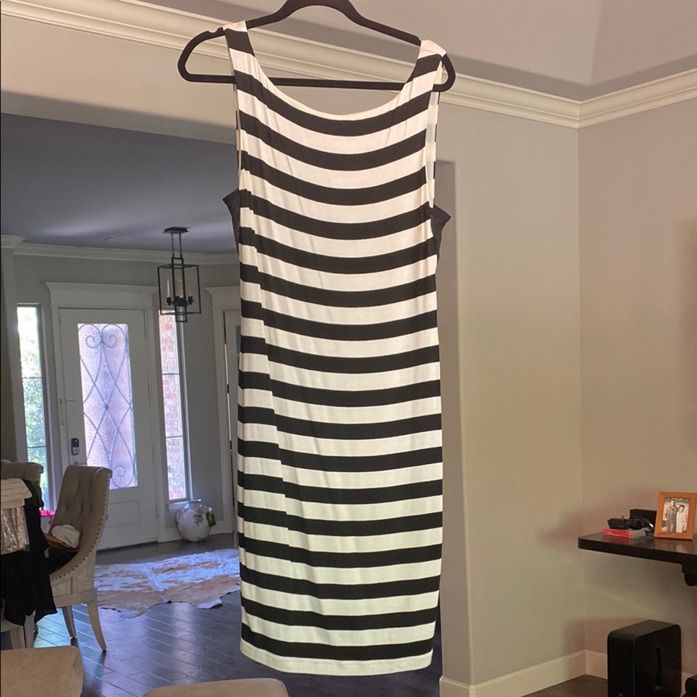 Alice and Olivia Black and White Striped Lined Sleeveless Dress